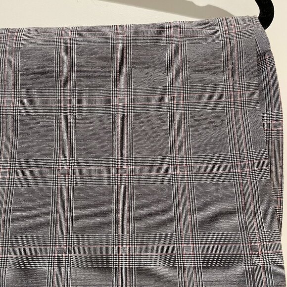 M Boutique Plaid Mini Skirt - Picture 5 of 10